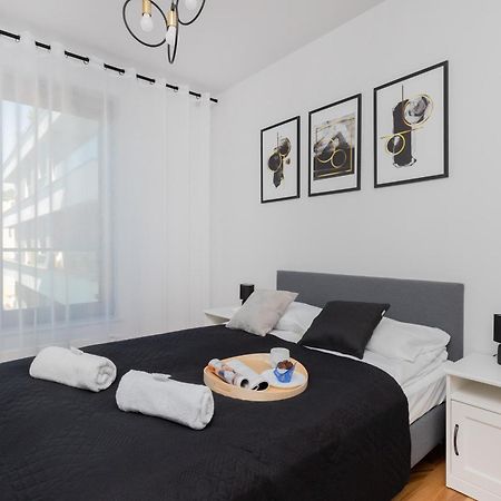 Plac Unii Apartment Gdynia By Noclegi Renters Buitenkant foto