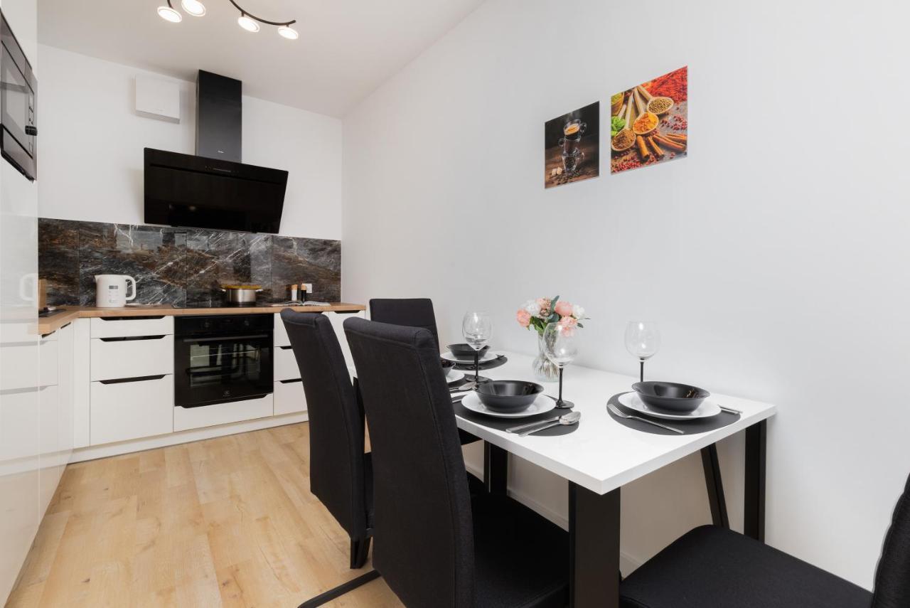 Plac Unii Apartment Gdynia By Noclegi Renters Buitenkant foto