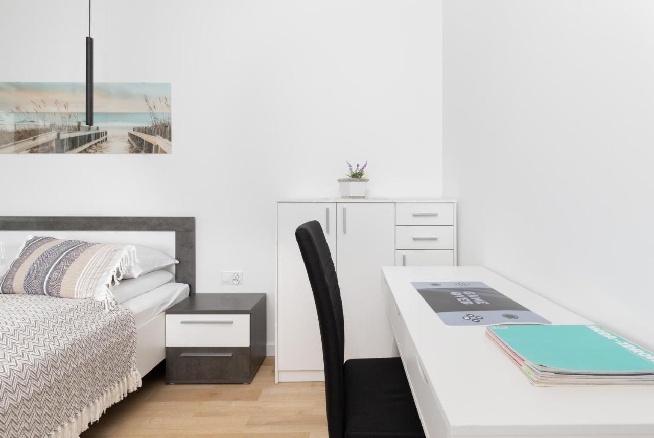 Plac Unii Apartment Gdynia By Noclegi Renters Buitenkant foto